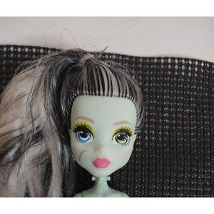 Monster High Doll Frankie Stein, Monster Family 2018 FKP50